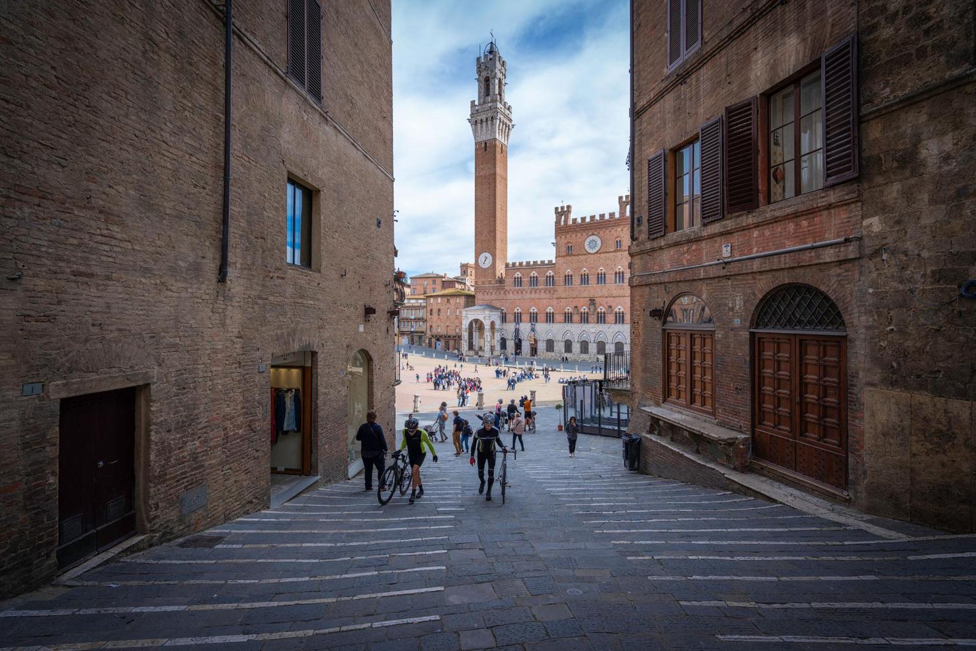 Fly To Home Siena Centre Экстерьер фото